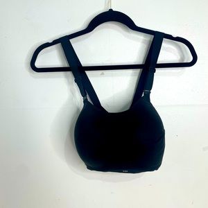 Victoria Secret Sports Bra SZ 38D